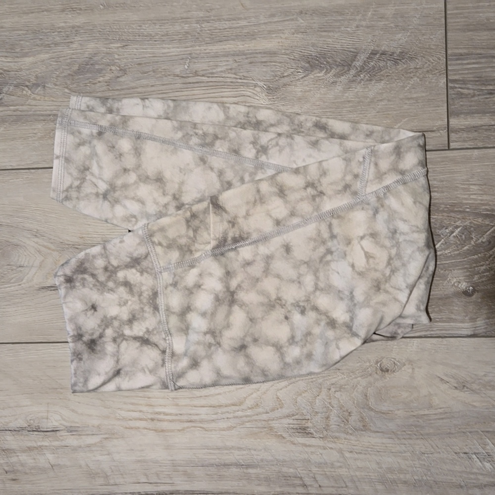 Evolution and creation pocket leggings